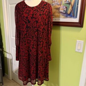 LG Elegant Red and Black Floral Dress